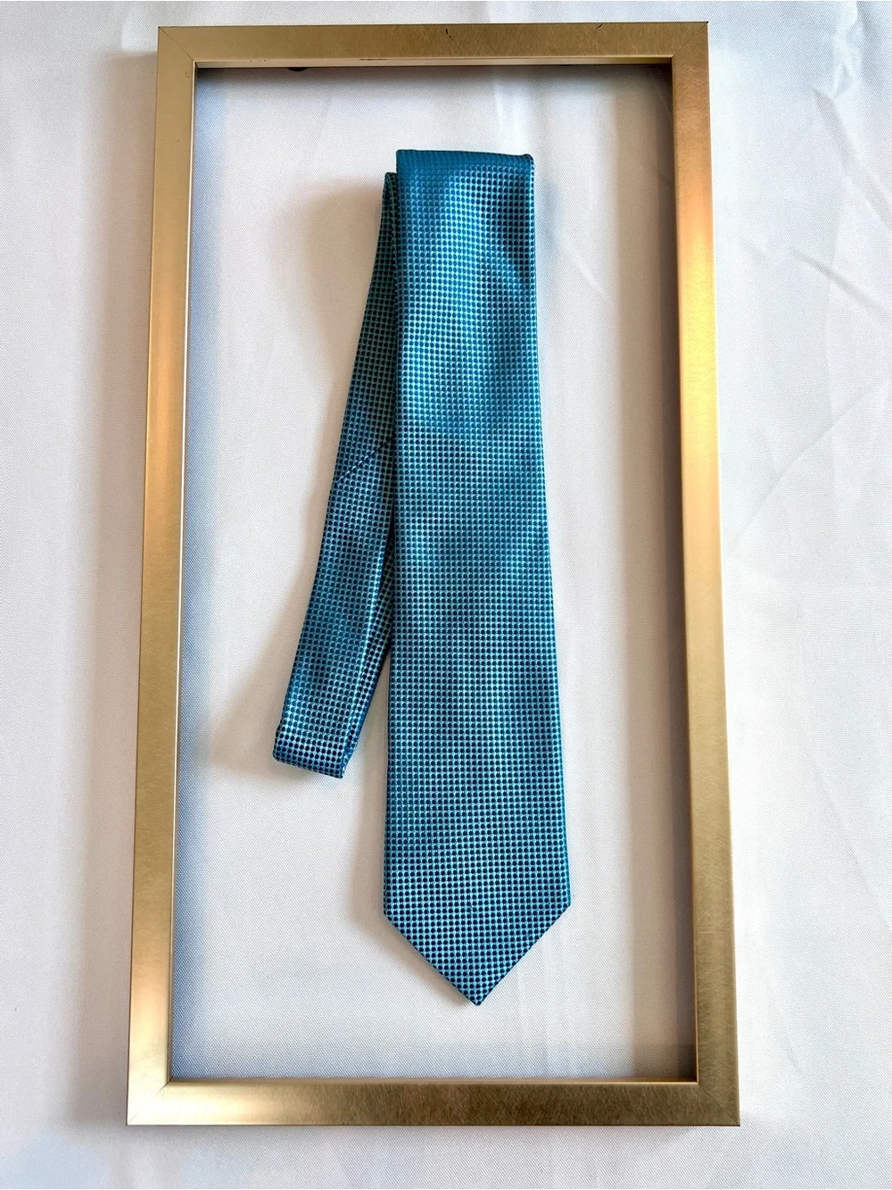 Izod Teal/Aqua Blue Micro-Check 100% Silk Tie excellent condition